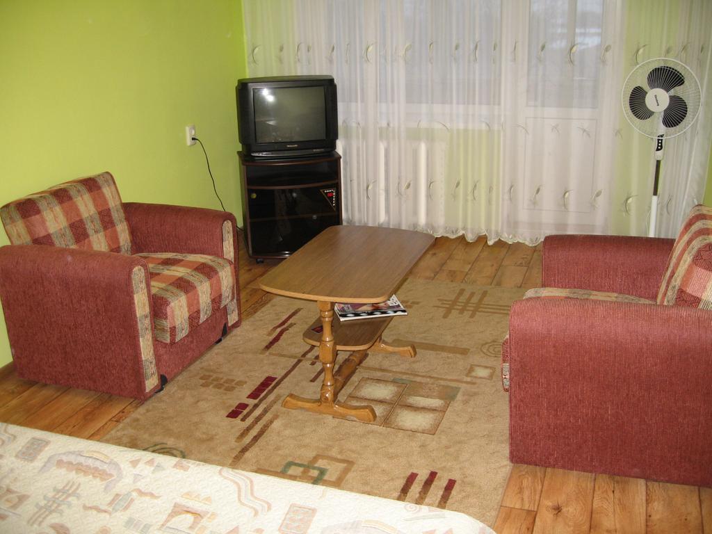 Apartment On Vasylya Chervoniya 67 Рівне Екстер'єр фото