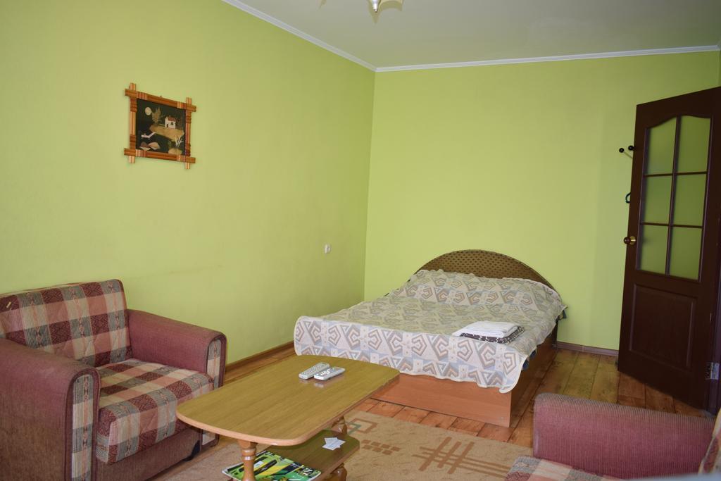 Apartment On Vasylya Chervoniya 67 Рівне Екстер'єр фото